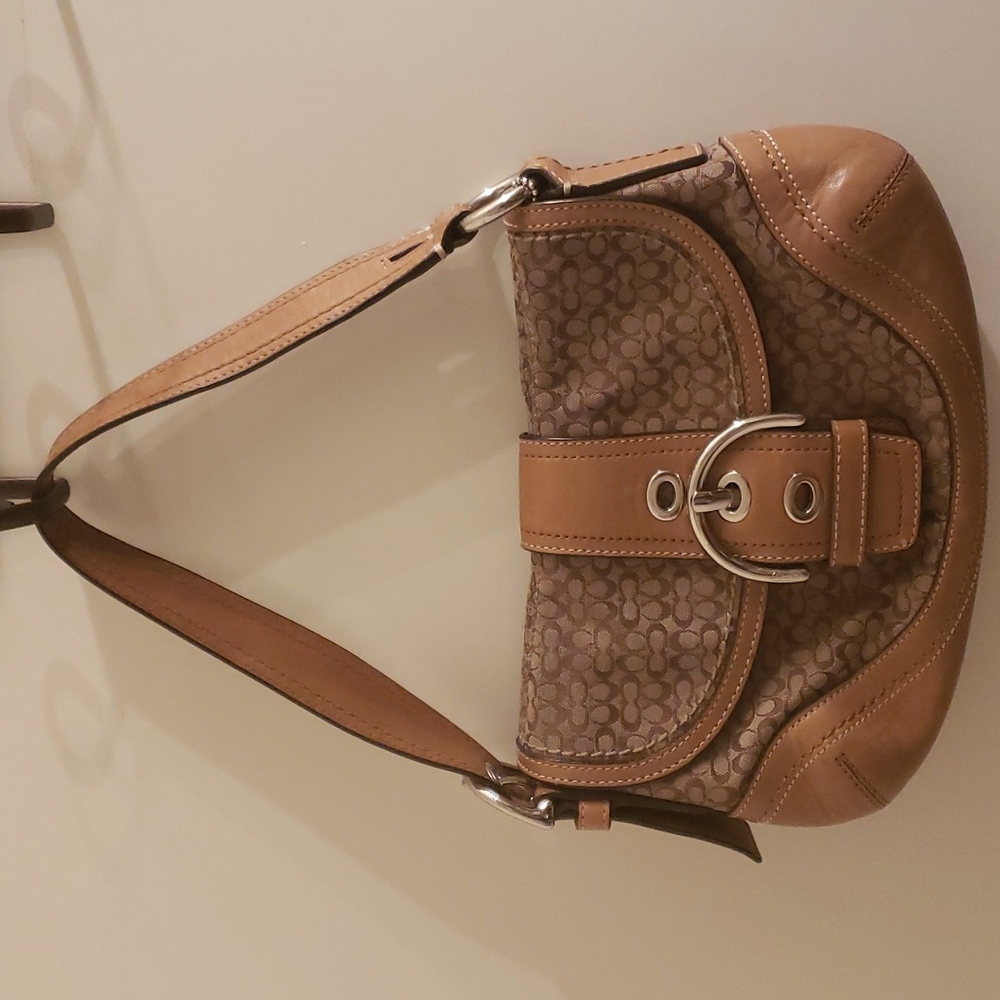 Coach shoulder bag 👜